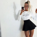 Девушка терпела издевательства в школе. Теперь особенность, над которой все смеялись, сделала ее знаменитой