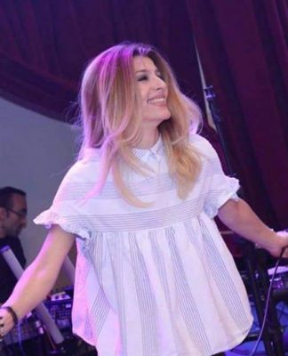 Internews.info-ն Ձեզ է ներկայացնում նոր էջ՝ հակիրճ հարցումներ սիրված մարդկանց հետ.Երգչուհի՝ Արփինե Բեկջանյան: