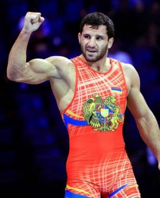 Максим Манукян стал чемпионом Европы