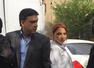 «Տիգրան Ներսիսյանն ու Ելենա Բորիսենկոն բերման ենթարկվեցին: Օրենքի տառին համապատասխան՝ շատ շնորհքով». Ելենա Բորիսենկոն ծաղրում է Շմայսին