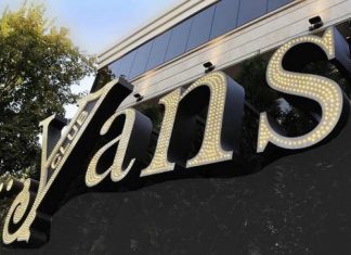 Խուզարկություններ «Յանս»-ում, տնօրենի և սեփականատիրոջ տներում. առգրավվել են ատրճանակներ ու ավելի քան 1 մլն դոլար