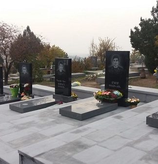 Անհայտ անձինք պղծել են «Եռաբլուրում» ապրիլյան պատերազմում զոհված զինվորականների շիրիմաքարերը