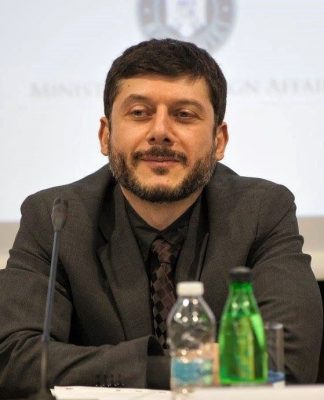 «Կառավարությունը փոխել է իր ռազմավարությունը եւ գնում է իմունային պատնեշ ստեղծելու: Շատ ռիսկային ռազմավարություն է». Հովսեփ Խուրշուդյան