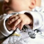 Զարհուրելի դեպք Երևանում. 31-ամյա մայրը ծննդաբերել, ապա երեխային փաթեթավորել է պոլիէթիլենային տոպրակի մեջ և գցել աղբարկղը, նա ձերբակալվել է