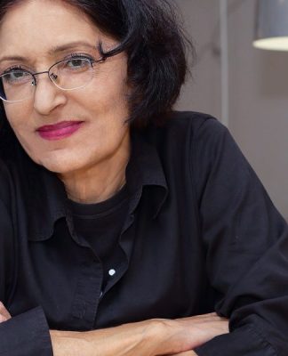 Այսօր ՀՀ վաստակավոր դերասանուհի Կարինե Ջանջուղազյանի ծննդյան օրն է