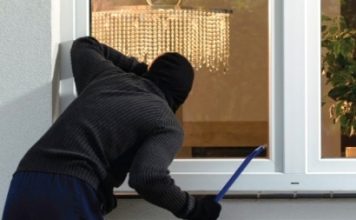 Երևանում թալանել են հայտնի բանկերից մեկի վարչության պետի բնակարանը. հափշտակել են ոսկյա զարդեր