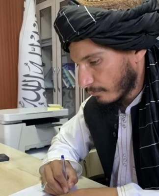 Из боевиков – в чиновники: бывший снайпер талибов осваивается на госслужбе